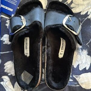 New Birkenstock Big Buckle Shearling black. Size 39 narrow. See shoe box label